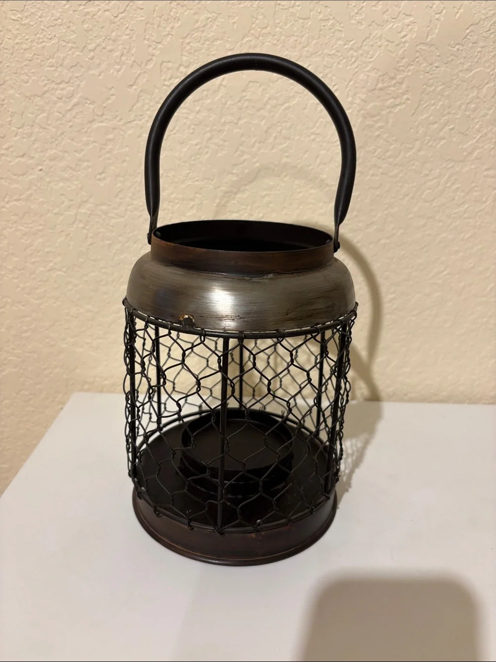 Rustic brown Metal Wire Lantern with Handle